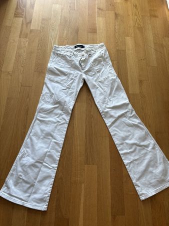 Hose von Earl Jean
