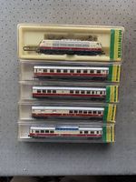 MINITRIX locomotive + wagons