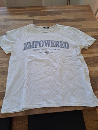 T-Shirt Grösse S von TW zu verkaufen
