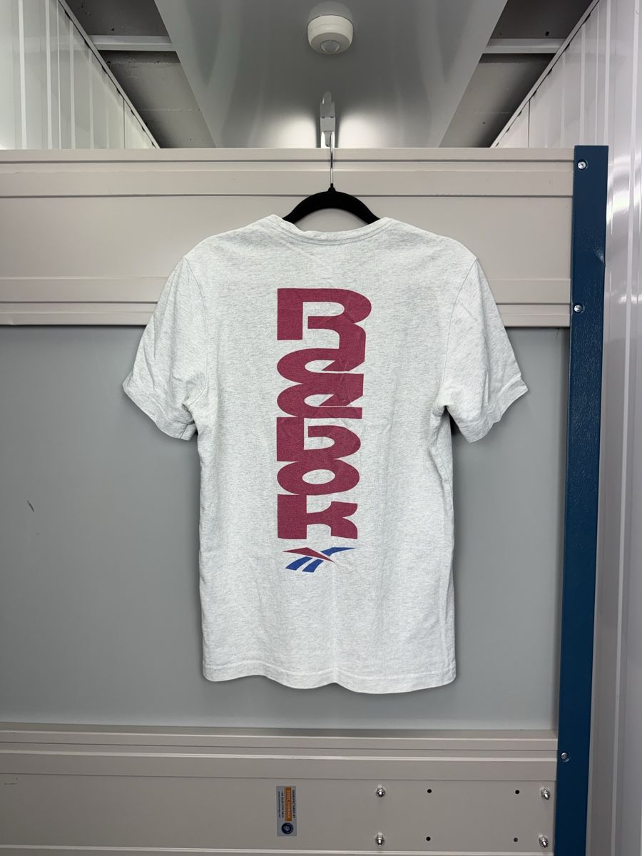 Reebok T-Shirts: Reebok tee (2016) – Gebraucht aus Lausanne von Unehistoiredesapes 4