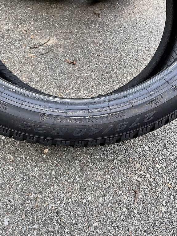 Pneus & Kompletträder: Pirelli Winter2 275/40 R22 – Gebraucht aus Stabio von mse_w2tl 2