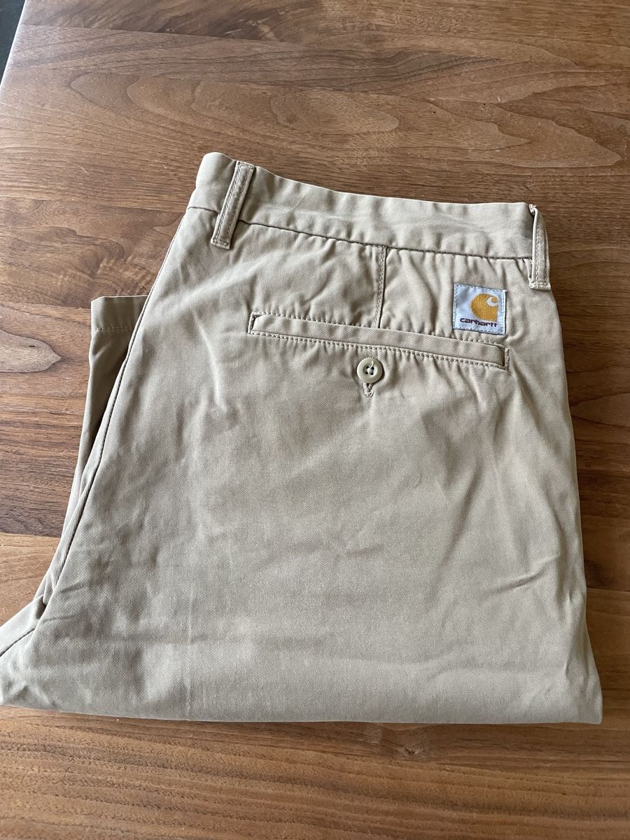 Pantaloni: Carhartt Shorts – Usato da Winterthur venduto da Ala_Minor