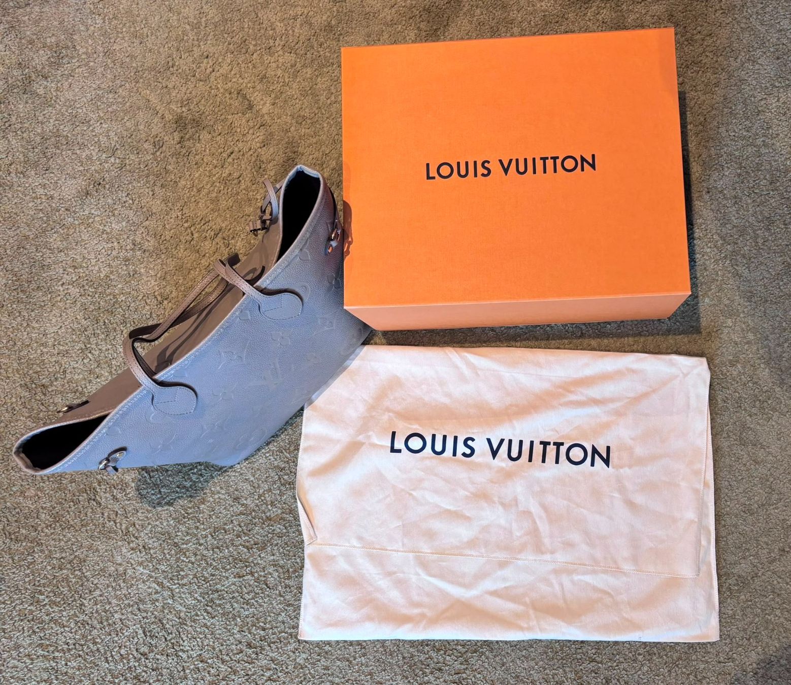Louis Vuitton Borse da donna: Louis Vuitton Neverfull MM Monogramm Empreinte - Tourterelle – Usato da Richterswil venduto da Dingsda72 7