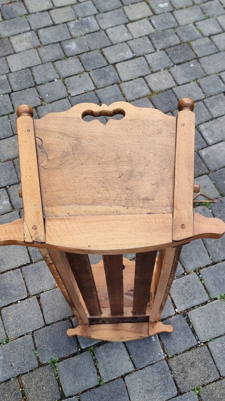 Holzartikel: Kleine Wiege Antik Nussbaumm – Gebraucht aus Sils im Domleschg von platin01 5