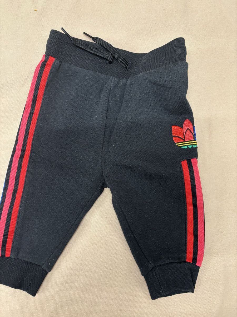 Adidas Lotti di vestiti: Adidas Trainer Grösse 74  – Usato da Löhningen venduto da cor_gs77 2