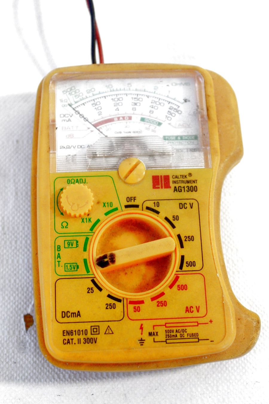 Misurare: Kleines MULTIMETER mit diversen Kabel, funktionsgeprüft – Usato da Bern venduto da Vitaneuf 1