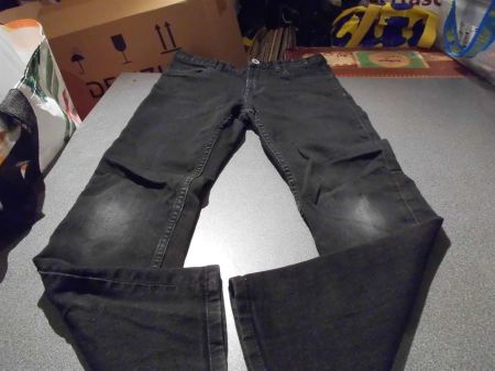 Hosen Grösse 128, Slim Fit, H&M, schwarz