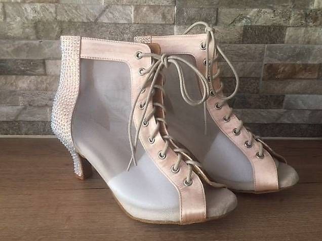 Damenschuhe: Bottines de danse pointure 39 neuves – Gebraucht aus Bramois von rey_xy87