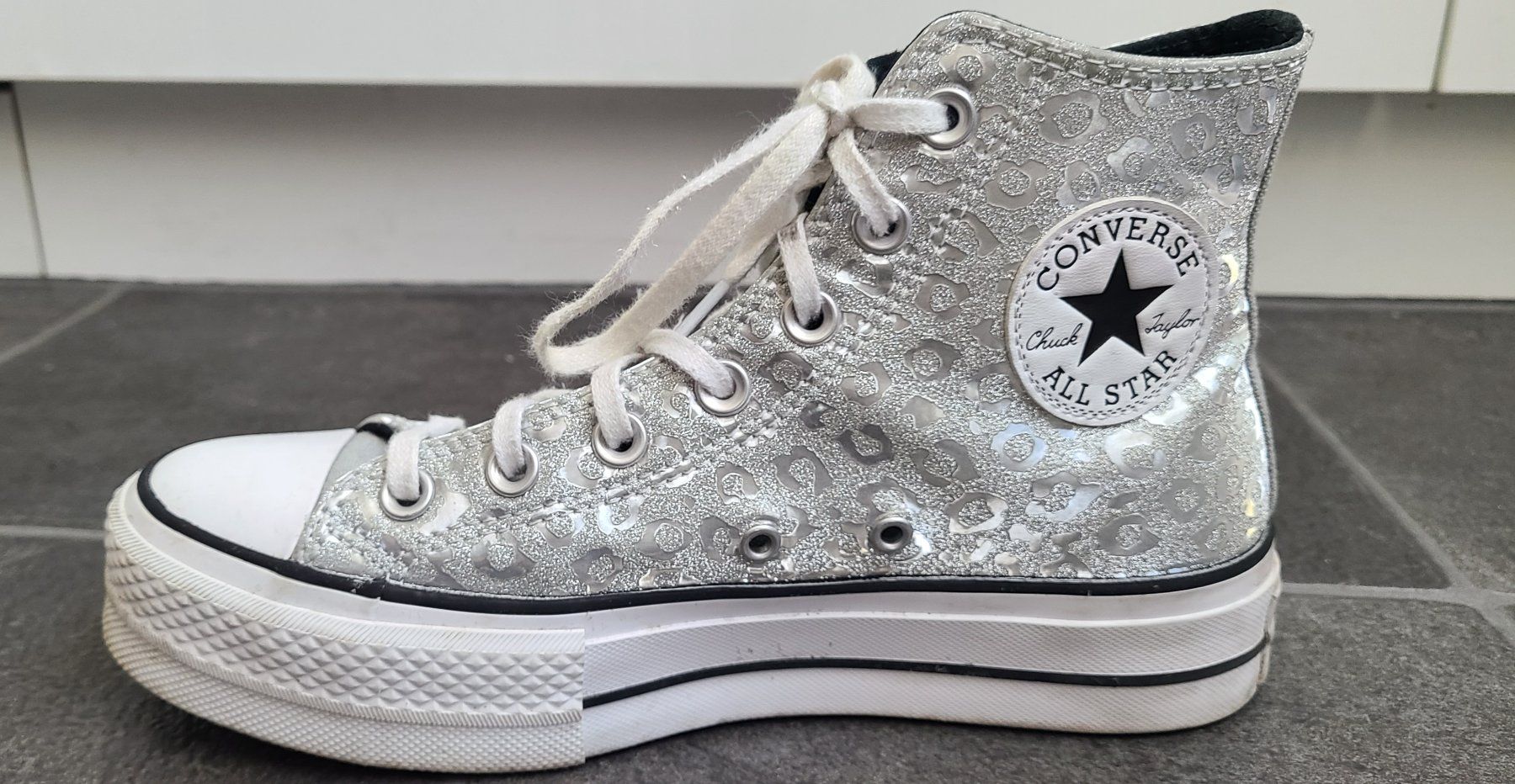 Converse Scarpe da donna: Sneaker von Converse, Gr. 37.5 – Usato da Basel venduto da Luzora