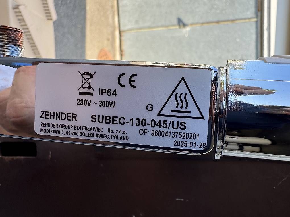 Radiatori: Zehnder, Badheizkörper, Subway, Vivar 2, Chrom – Usato da Cham venduto da Andrin_21 7