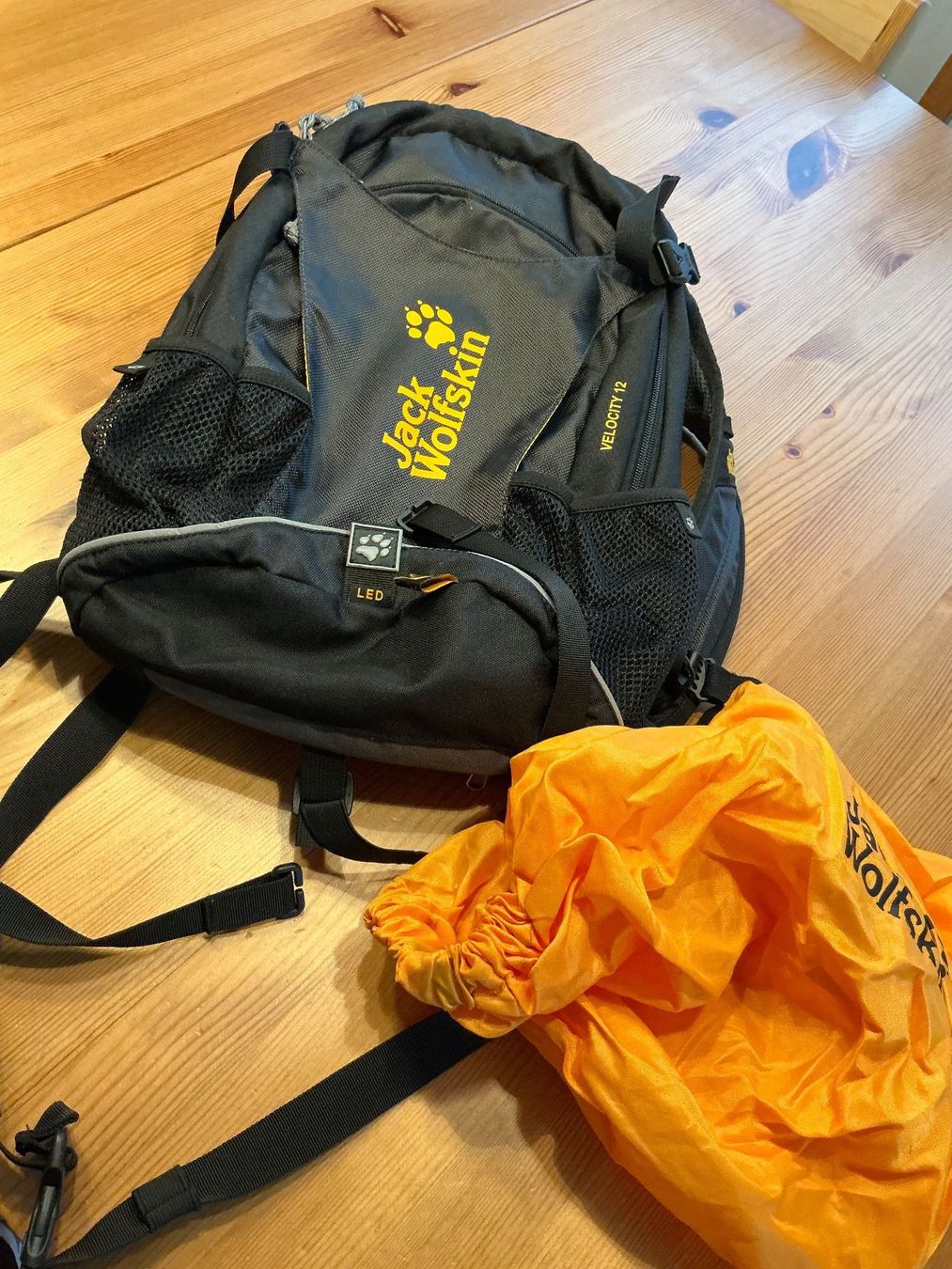 Jack Wolfskin Rucksäcke: Jack Wolfskin Velocity 12 Rucksack - NEU – Neu (gemäss Beschreibung) aus Aesch BL von Fortexx