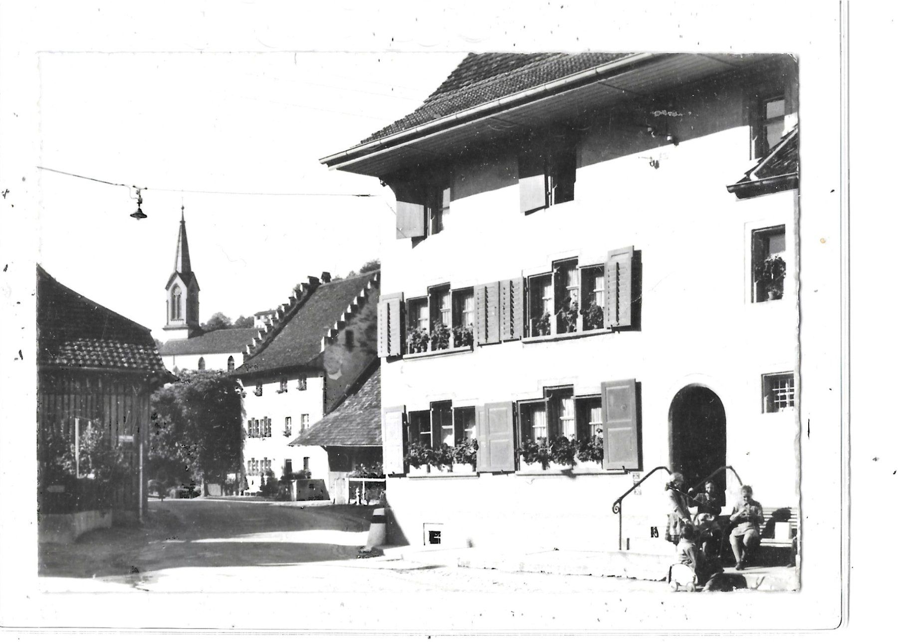 Cartoline postali: BL Bubendorf Dorfpartie mit Kirche – Usato da Schocherswil venduto da Wilare