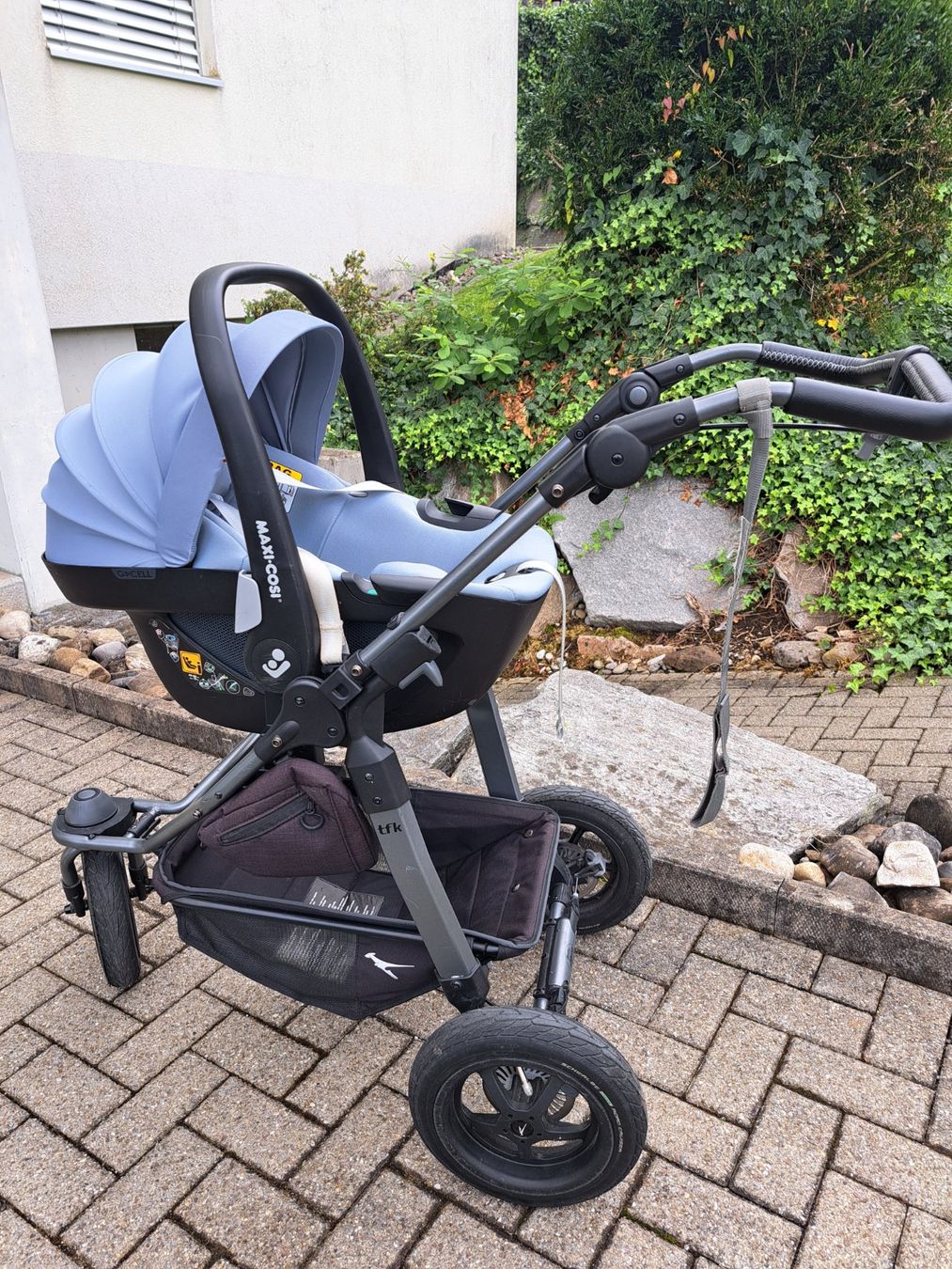 Maxi-Cosi Seggiolini per auto: Maxi-Cosi Pebble 360 mit Basisstation Isofix – Usato da Winikon venduto da nic_2kjk 4