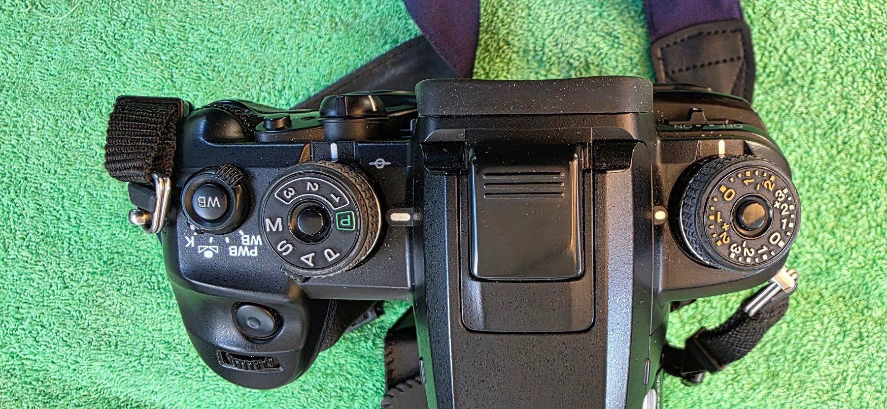 Minolta Fotocamera: Konica Minolta Dynax 7D – Usato da Cugnasco venduto da surfin60 4