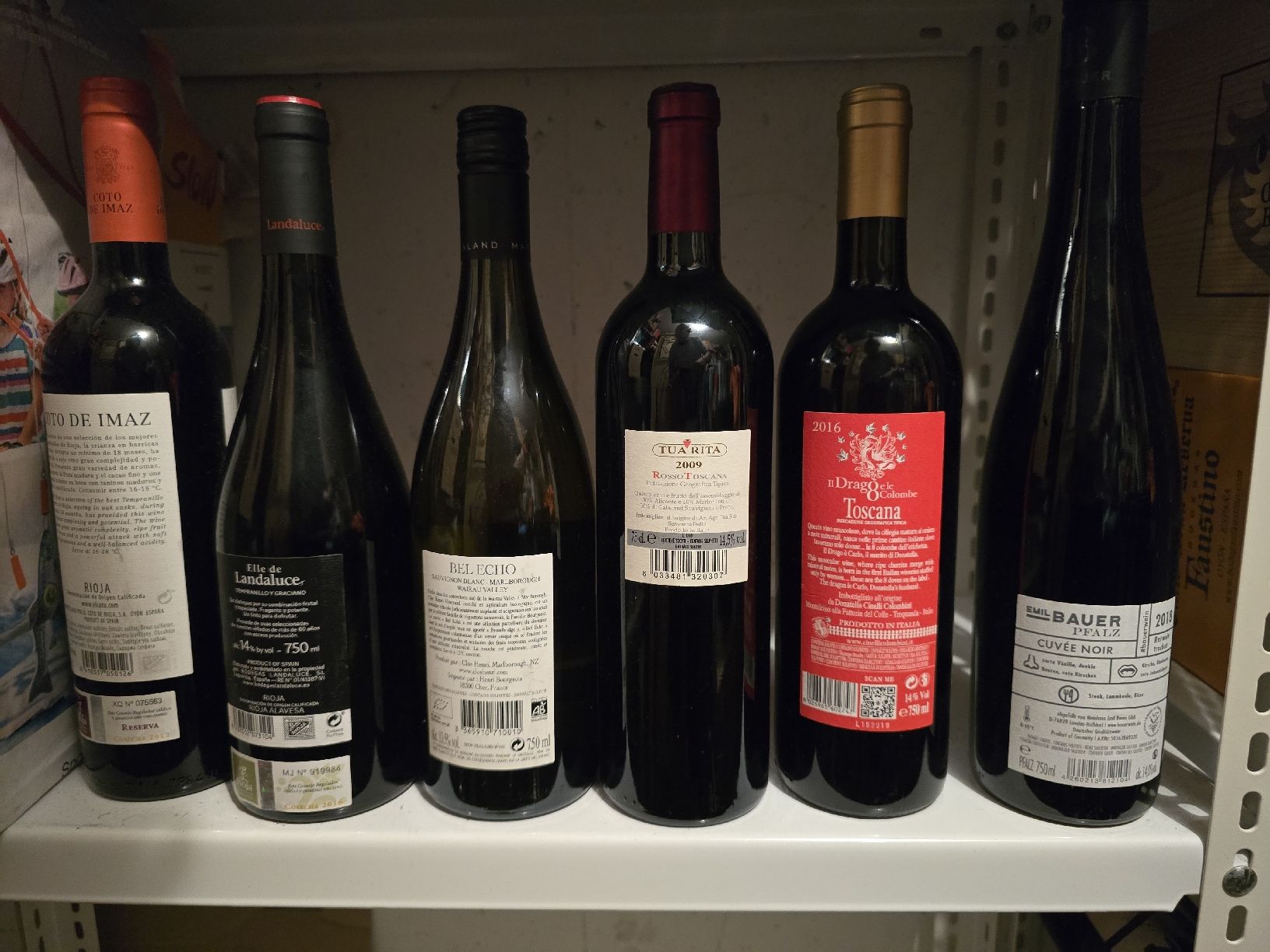 Wein: Lot de 28 bouteilles de vins – Neu und originalverpackt aus Villars-sur-Glâne von K6fois2 3