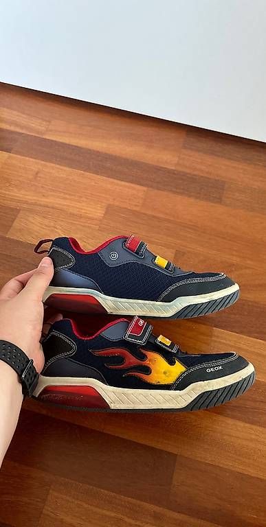 Geox Schuhe für Jungen: Blinkschuhe Geox Gr.37 – Gebraucht aus Uster von staernli4 3