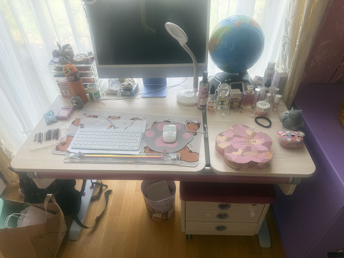 Moll Schreibtische: Moll Schreibtisch + Rollcontainer mit Sitzkissen – Gebraucht aus Hagendorn von bara88 2