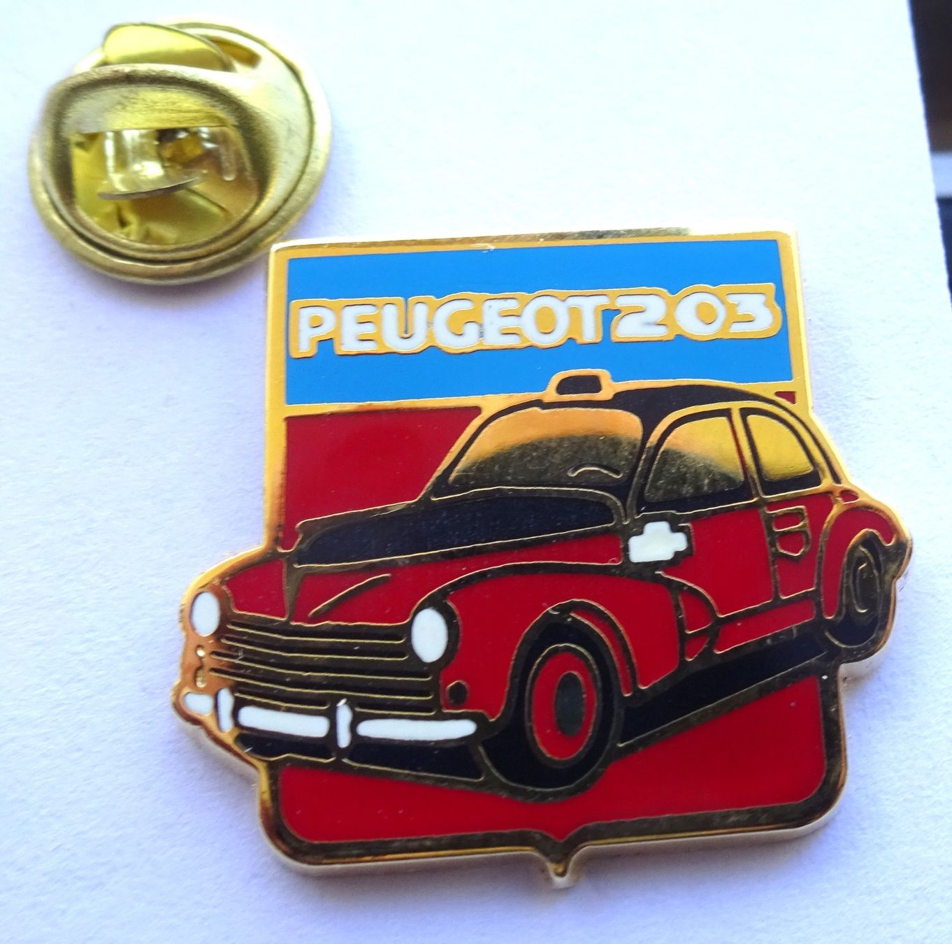 Placchette & Badge: Pin AUTO PEUGEOT 203 – Usato da Utzenstorf venduto da BUtter81