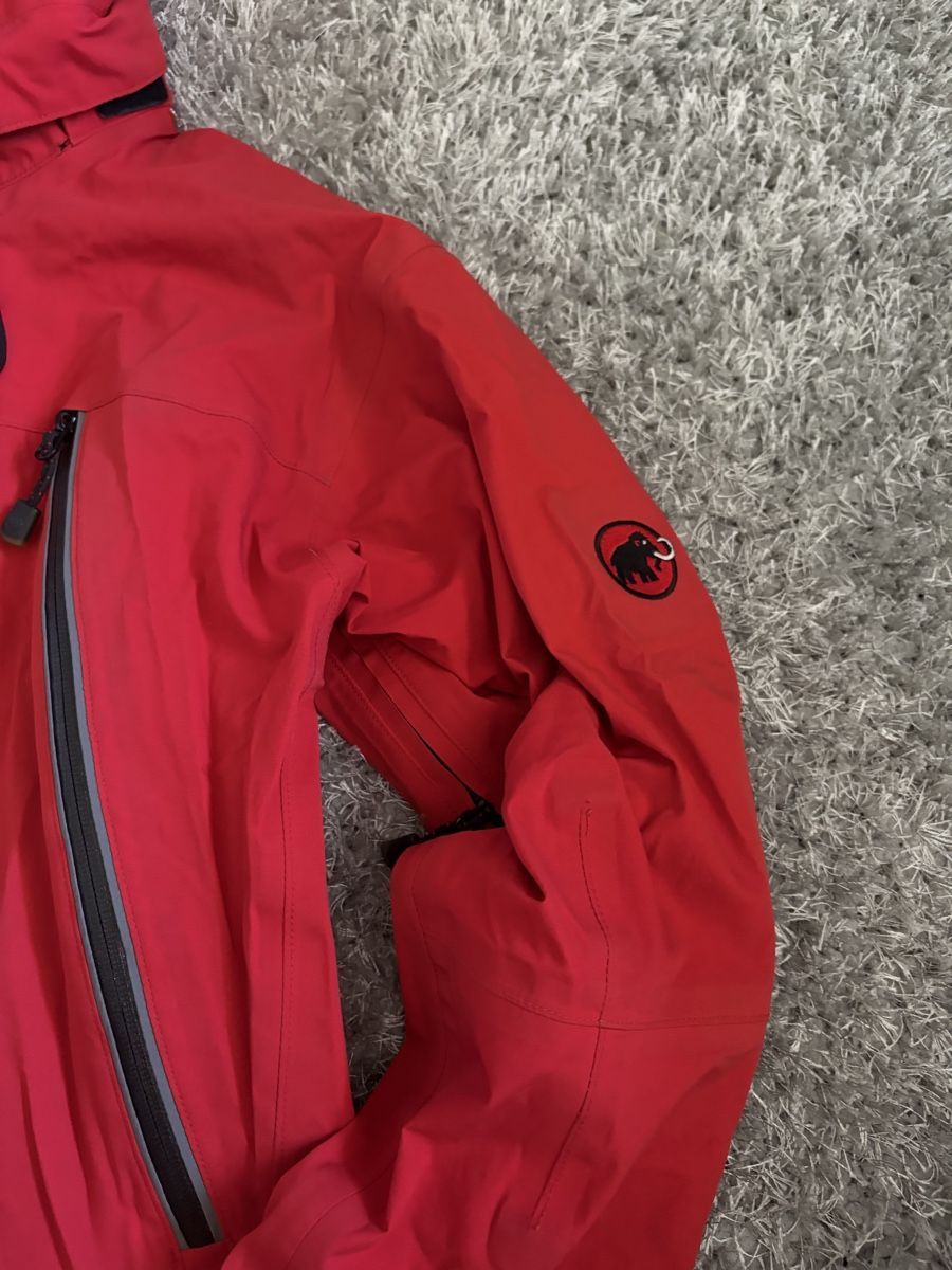 Mammut Vestes: Mammut Jacket red size X-SMALL – D'occasion à Brislach par edu_t6pq 2