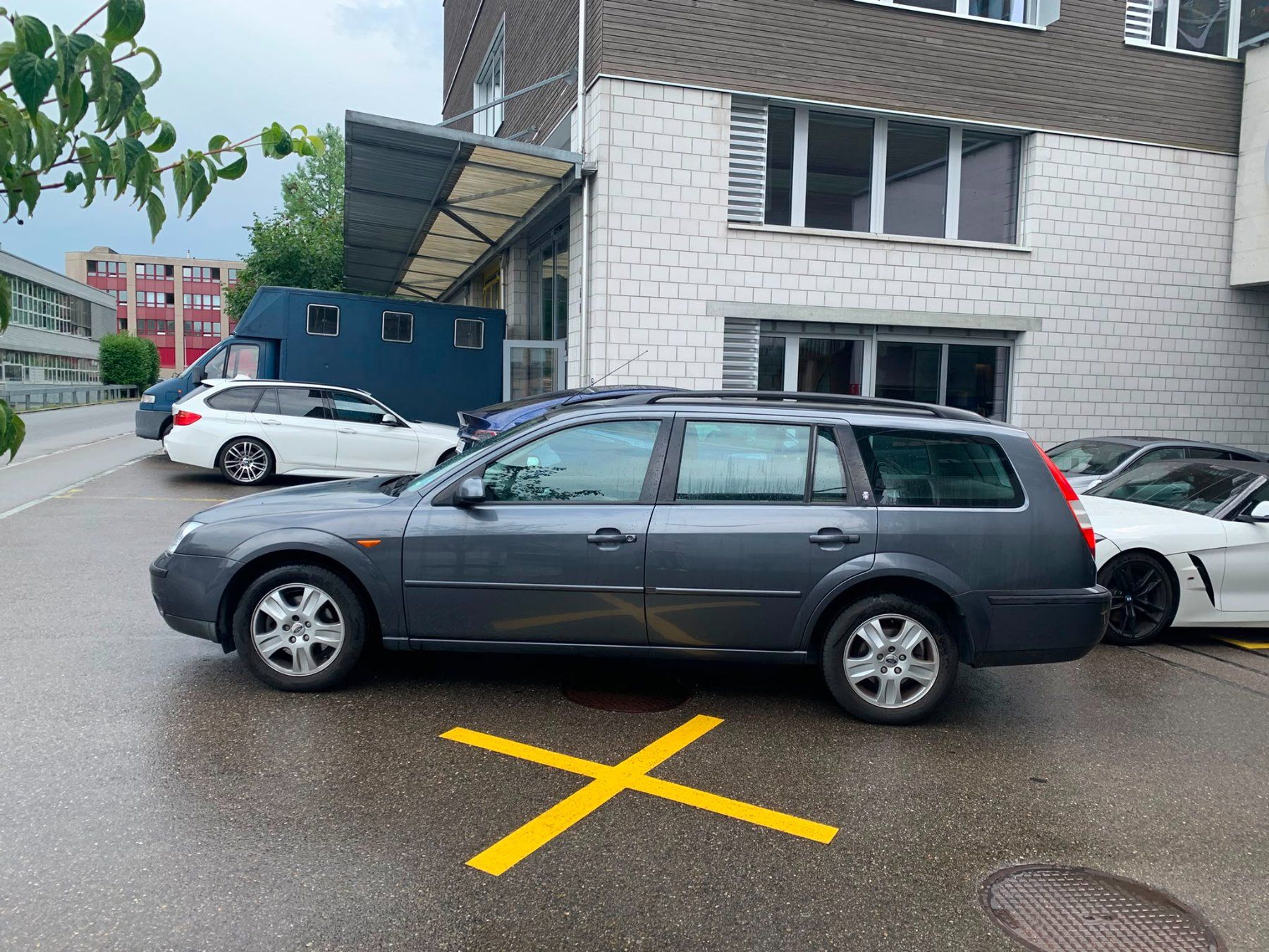Ford Autos: Ford Mondeo 2.0 – Gebraucht aus Bäch SZ von Olivier_Sales 1