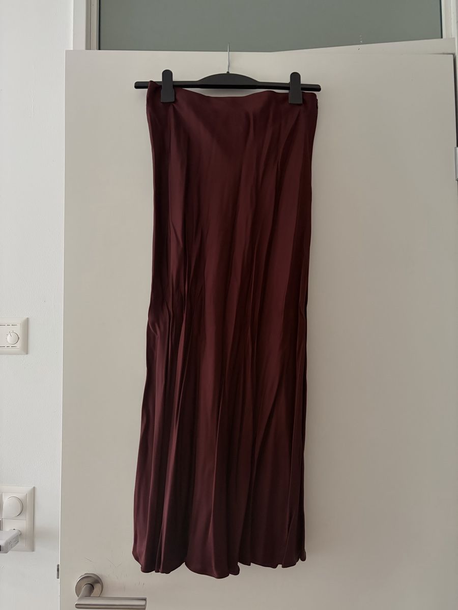 Zara Gonne: Zara mide skirt – Nuovo e nell'imballaggio originale da Weggis venduto da joe_f65l