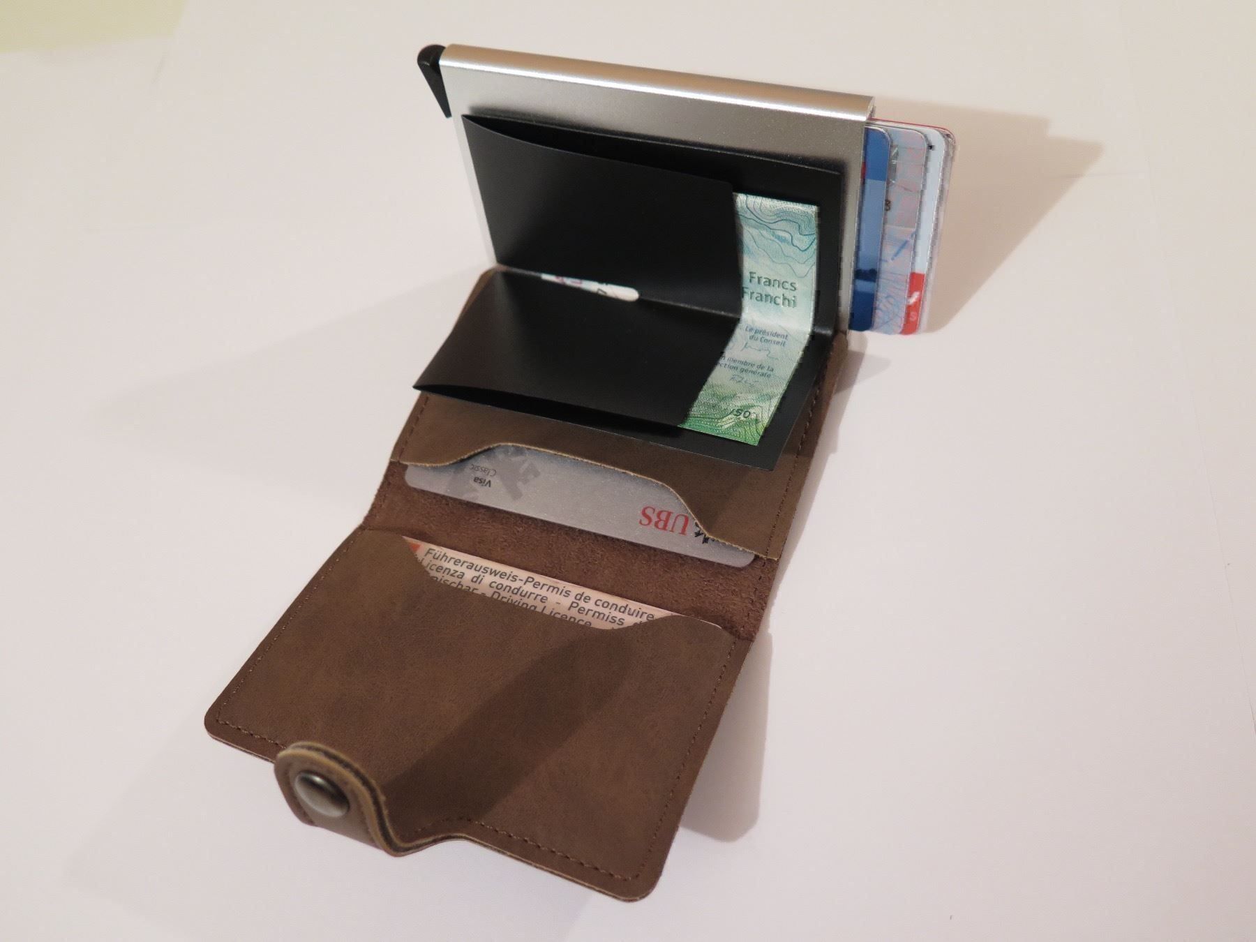 Brieftaschen: Kreditkarten RFID-Schutz/ Card Wallet L – Neu und originalverpackt aus Mollis von t-shop 9