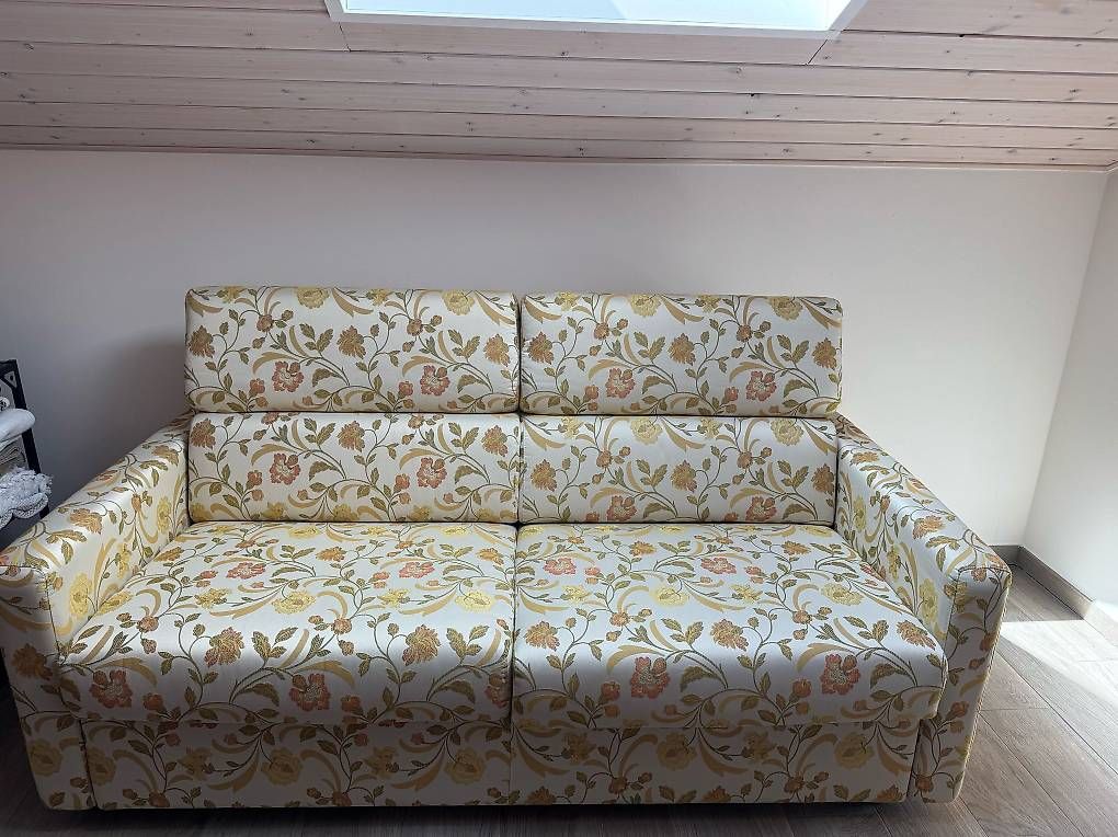 Divani: À vendre et à venir chercher  – Usato da Ollon VD venduto da Vaveni68 1