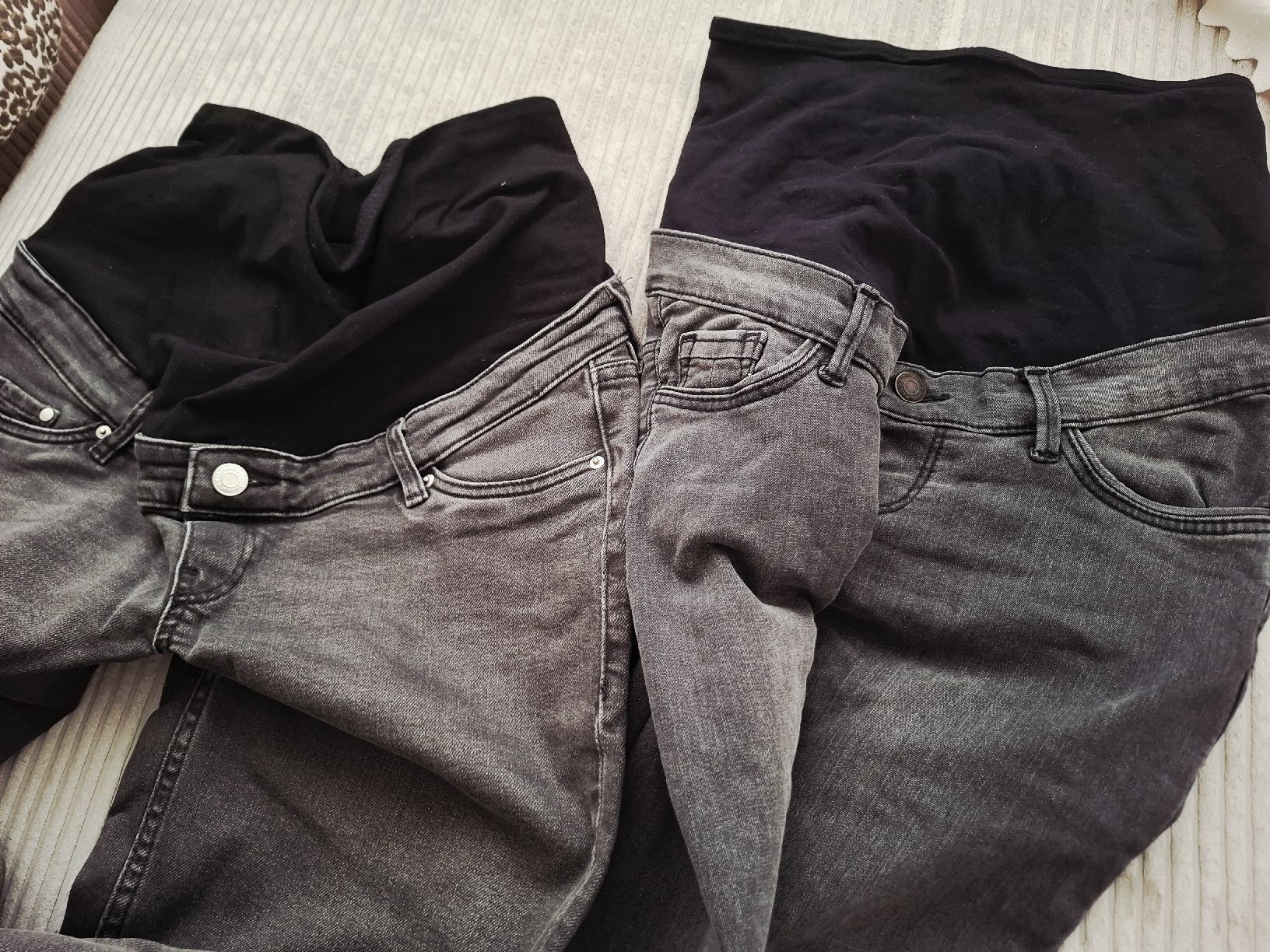 Lotti di vestiti: 2 graue Umstands-Jeans Grösse S – Usato da Bern venduto da fabienneste 1