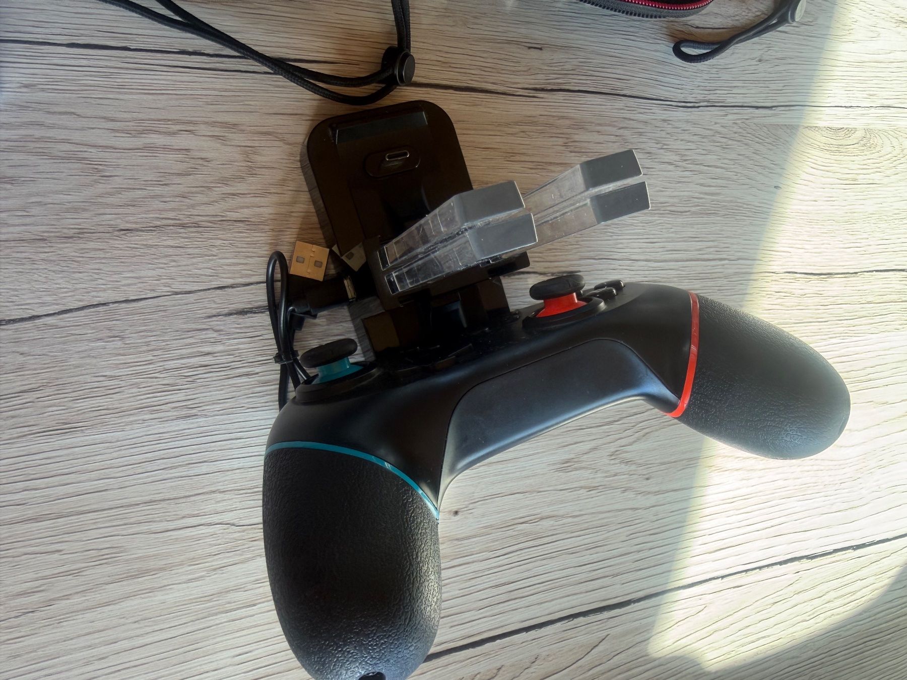Nintendo Console: Nintendo Switch + 4 jeux + 2 manettes Pro - État Impeccable – Usato da Marly venduto da may_j75b 6