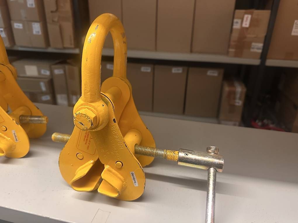 Tutti gli attrezzi: Trägerklemme TK 2000kg 75-190mm – Usato da Necker venduto da liq24 1