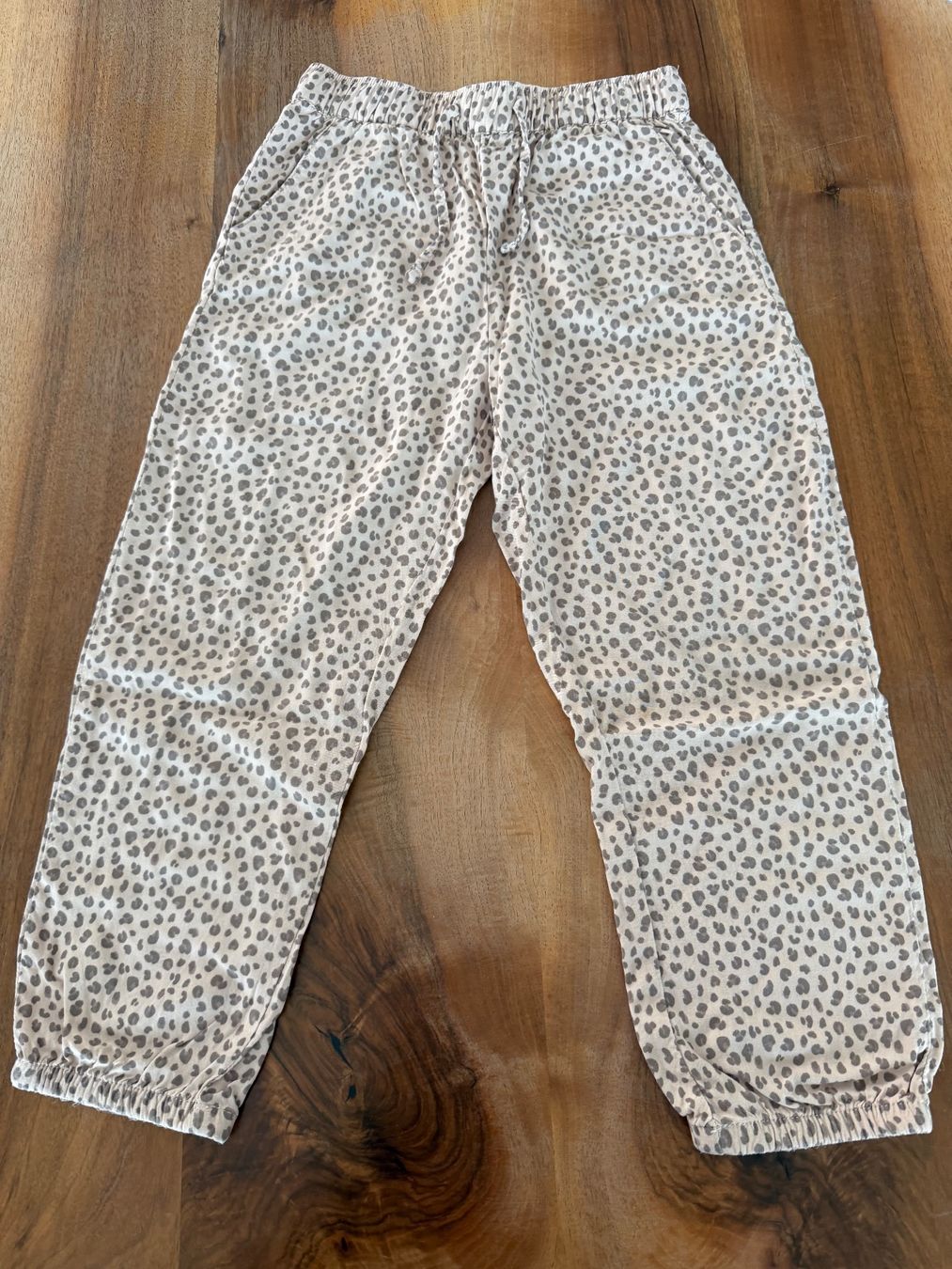 H&M Pantaloni: Hose von H&M, Grösse 110 – Nuovo (secondo la descrizione) da Haslen AI venduto da s176