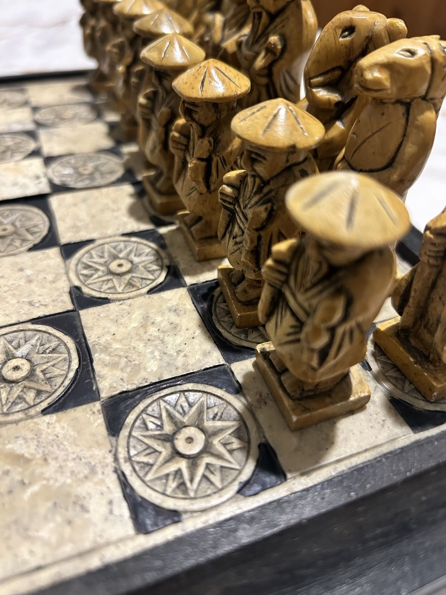 Giochi: Altes Chinesisches handgefertigtes Schachspiel – Usato da Oftringen venduto da Michaels011 2