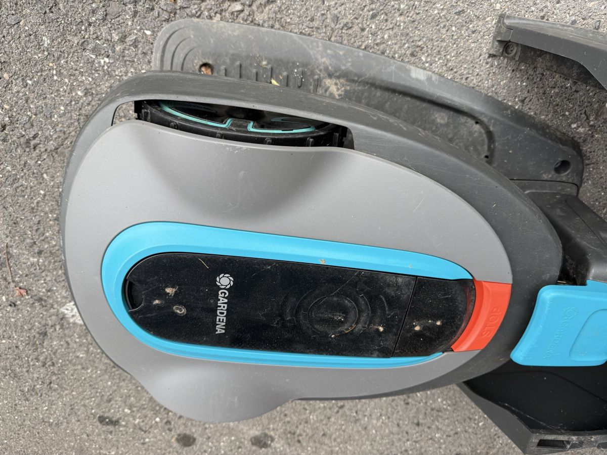 Gardena Tondeuses à gazon: Mähroboter Gardena Sileno minimo, 250 m2, mit Bluethooth – D'occasion à Gais par Pat_ogris 2