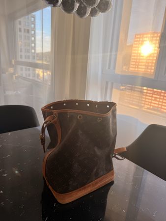 Louis Vuitton Noé Monogram – Vintage / stark gebraucht