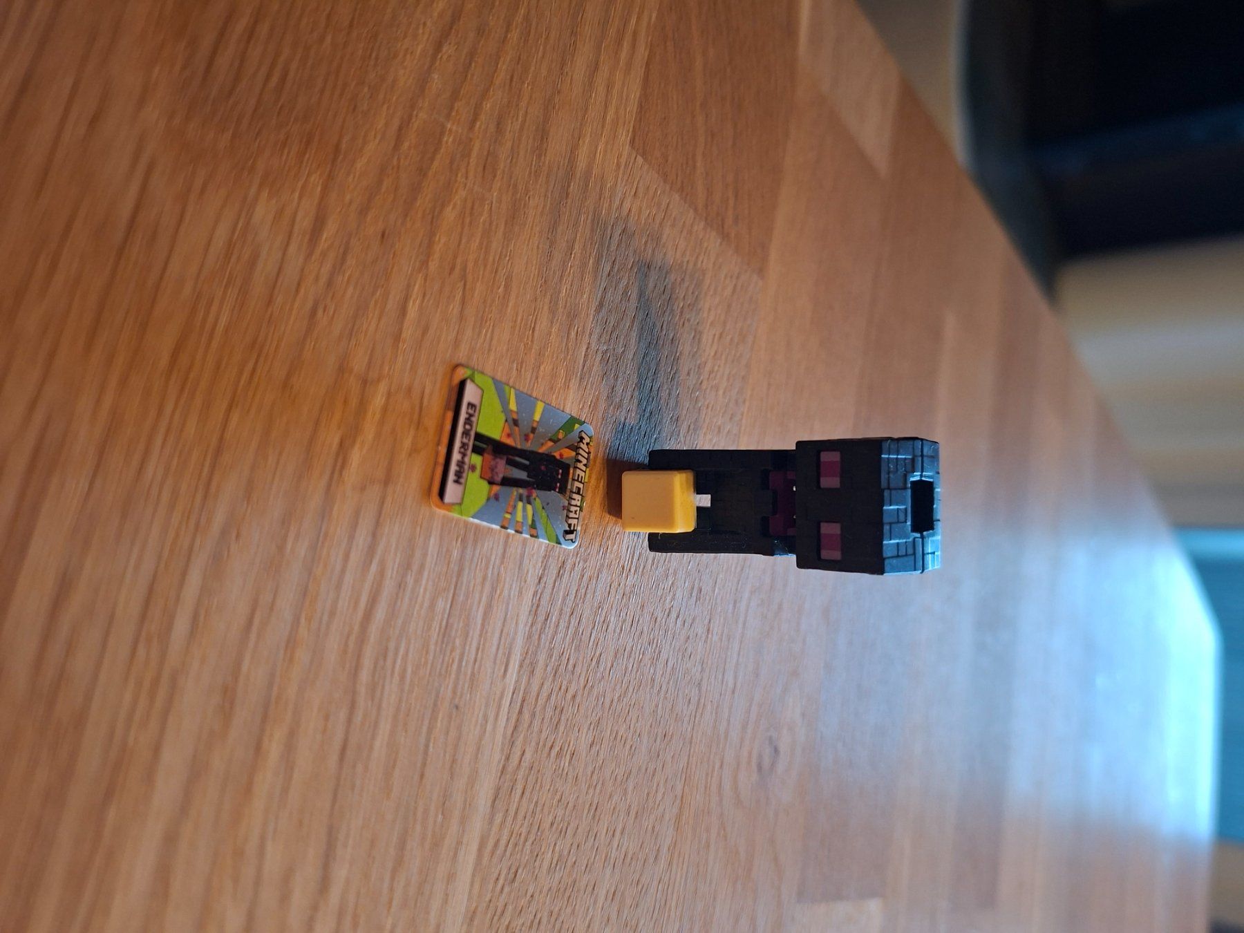 Figurines: Verkaufe von Kinderjoy Minecraft Eenderman – Neuf (Voir description) à Günsberg par ste_qq59