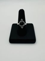 Wunderschöner Ring mit schwarzem Stein - Grösse: 56