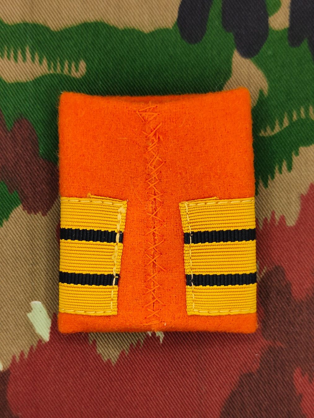 Schweizer Armee Placchette & Badge: Schulterpatten Ord. 1995 Oberst Set – Usato da Bauma venduto da SwissMilitaria 1