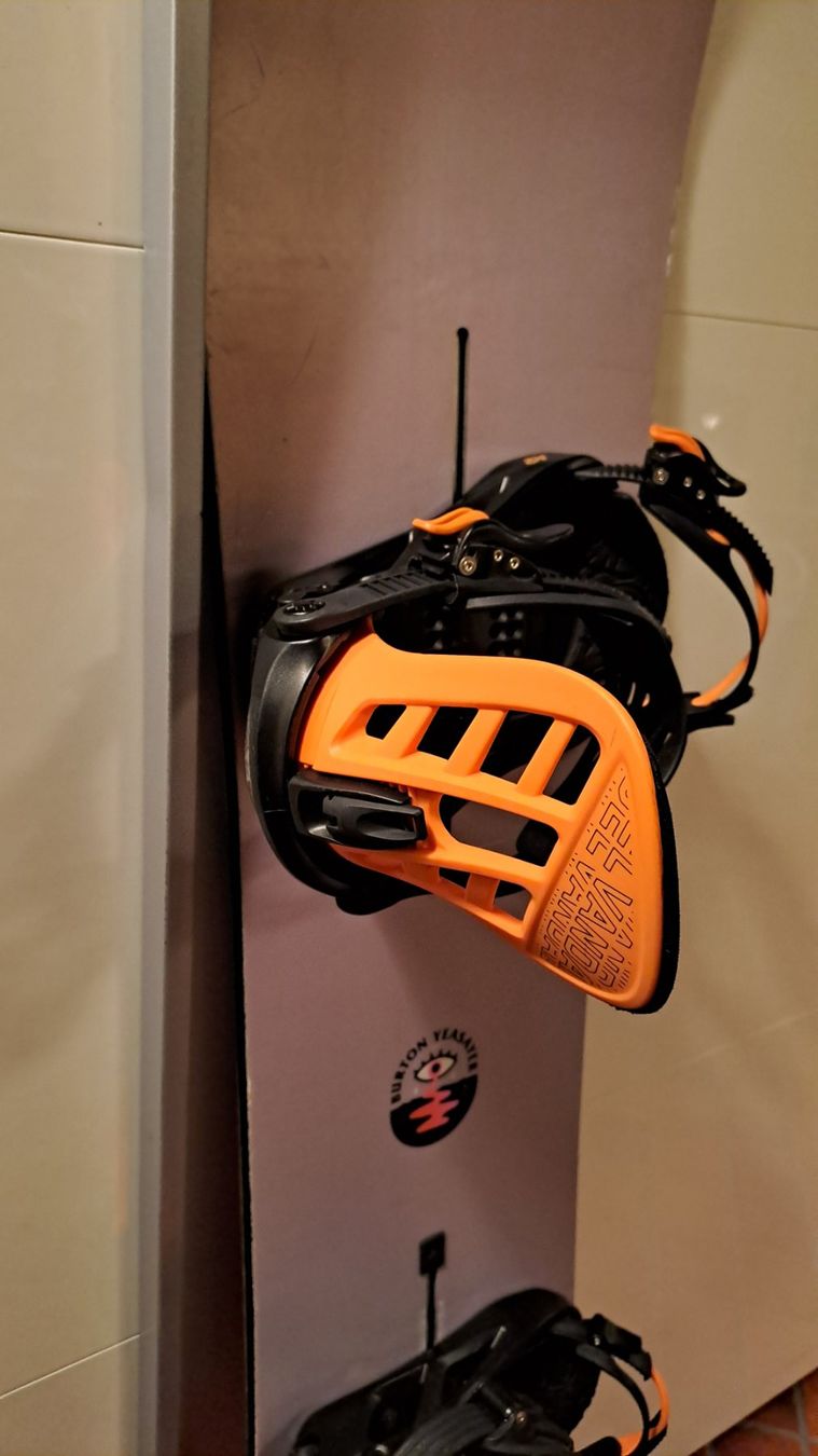 Burton Board: Burton Snowboard 144cm inkl. Bindung – Usato da Oberrieden venduto da Raja011 3