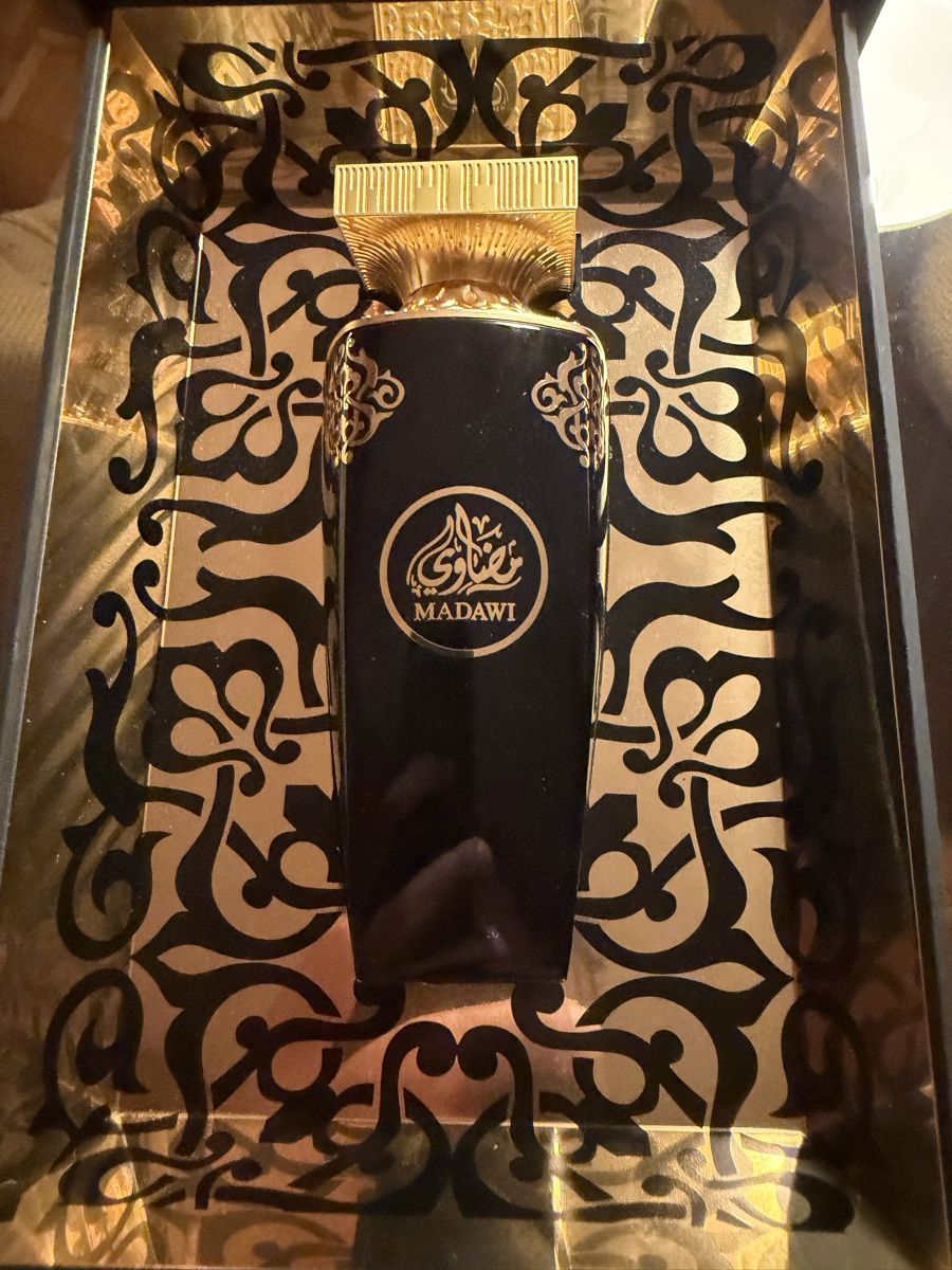Profumi & Eau de Toilette: Madawi Arabian Oud Eau de Parfum 90ml  – Nuovo (secondo la descrizione) da Schlieren venduto da ete_7zjh