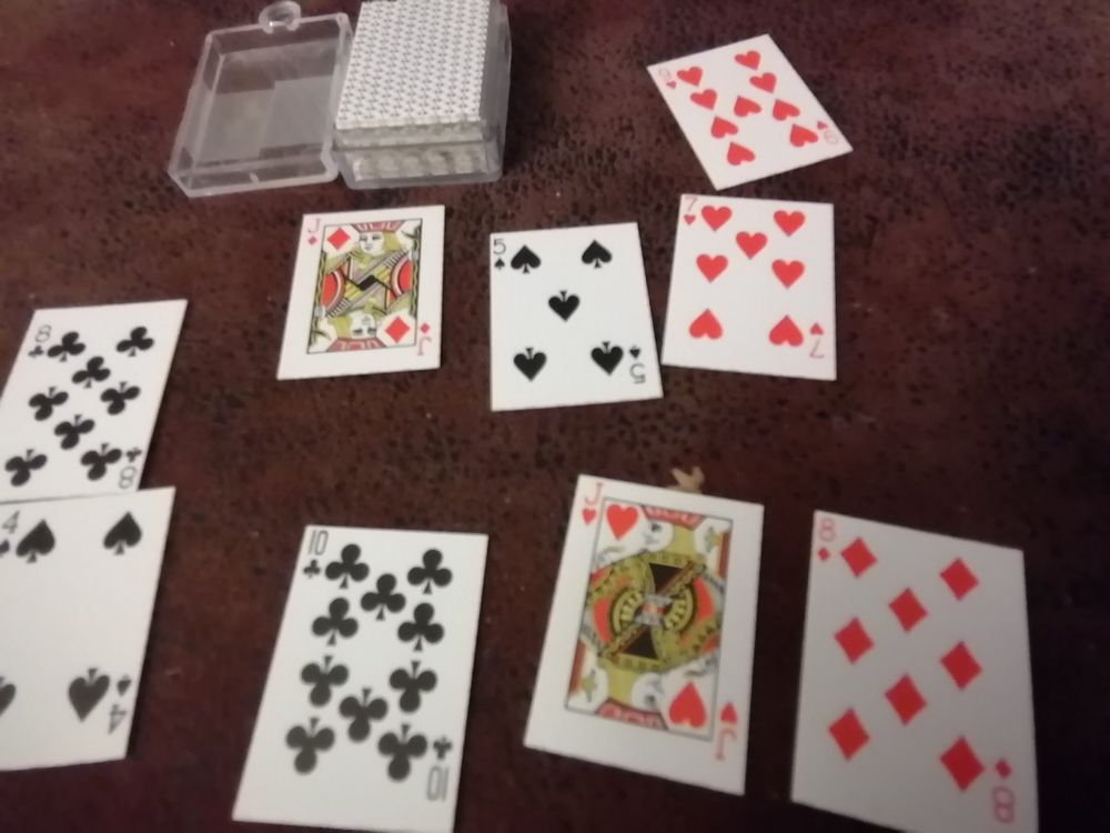Jeu De Cartes Gold Mini Game Factory - Boîte Métallique, Jeu De Mémo Et Stratégie Pour 2-5 Joueurs