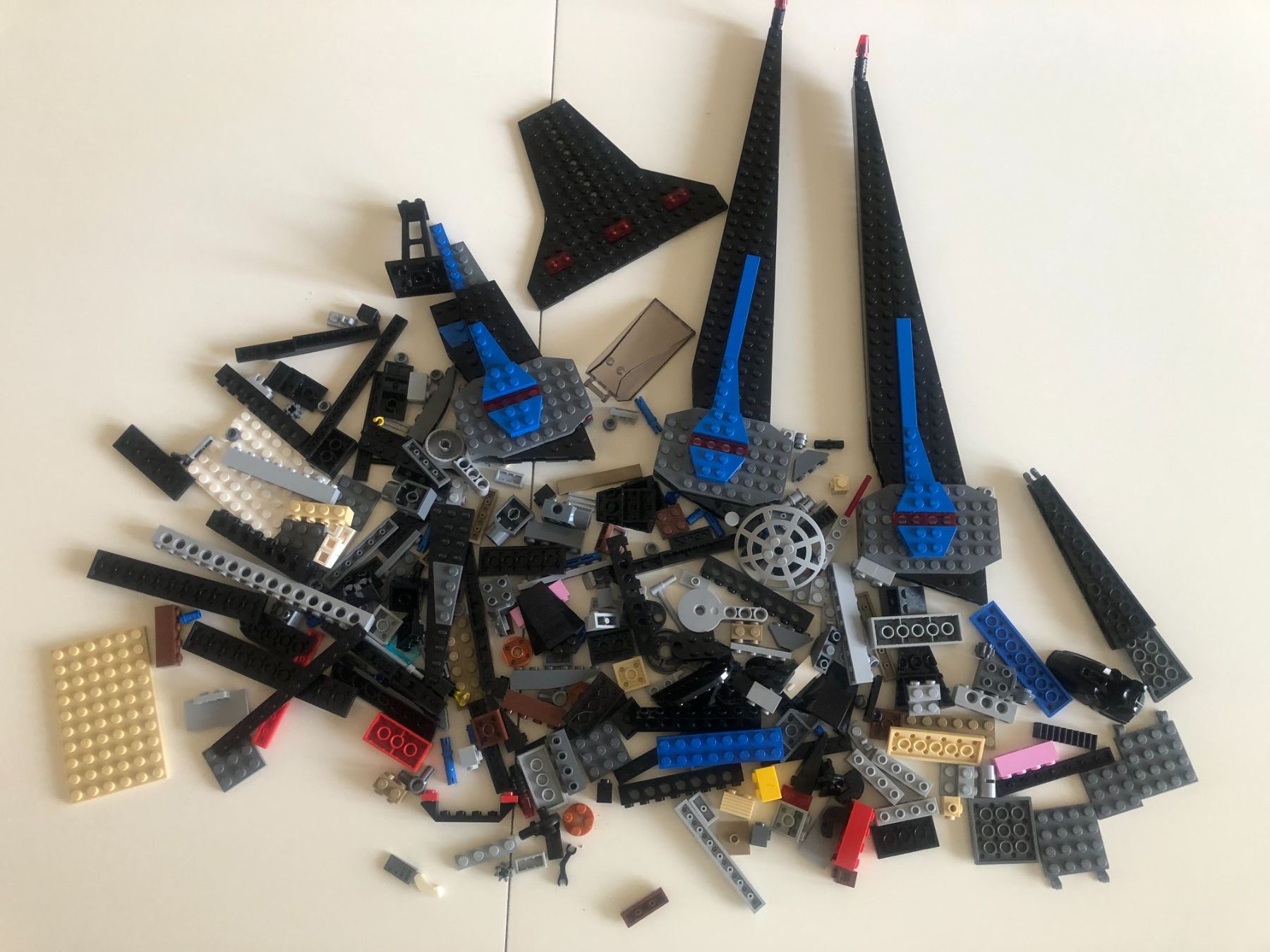Lego Jeux de construction: Star Wars l 75185 Einzelteile – D'occasion à Bassersdorf par sammelfloh