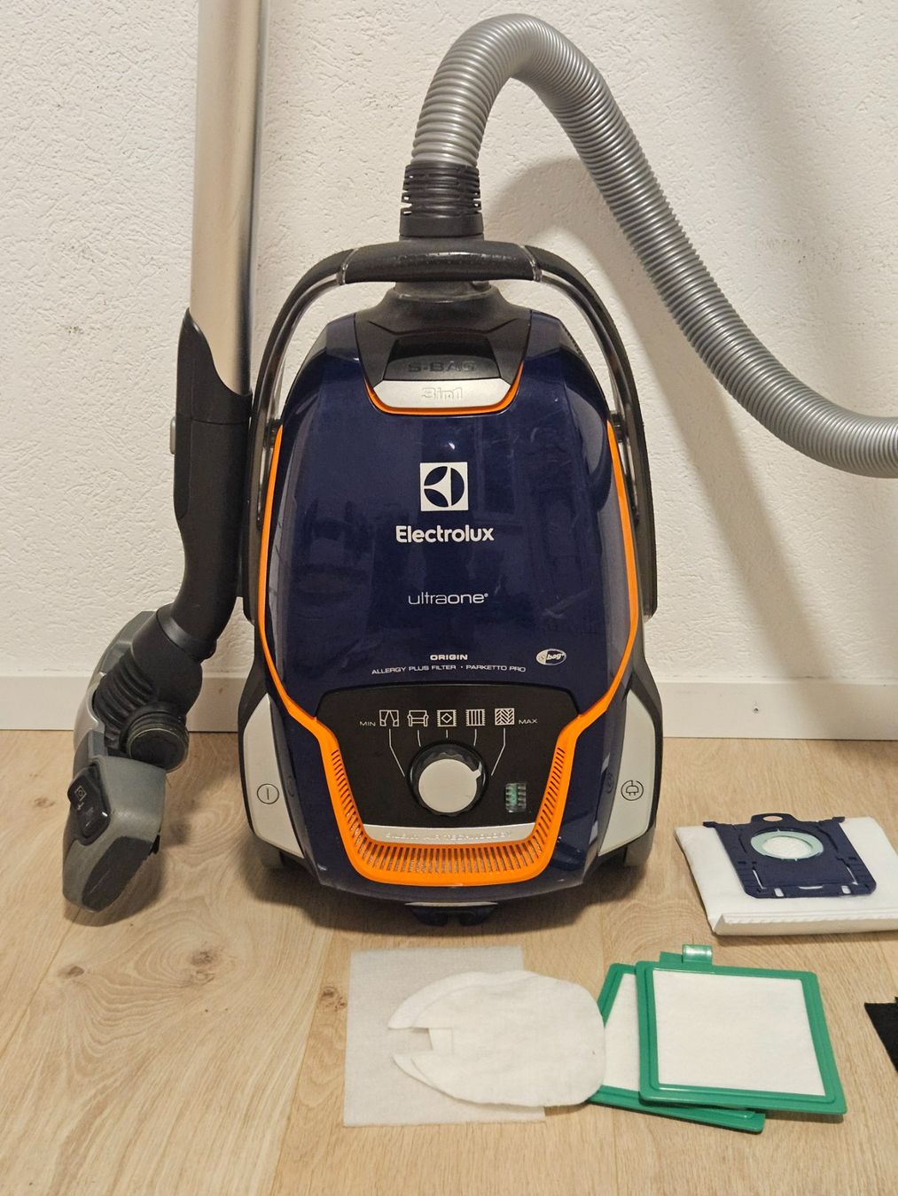 Electrolux Aspirapolveri & Accessori: Elektrolux Ultraone Origin Staubsauger – Usato da Gundetswil venduto da Maegez