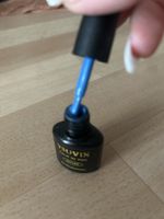 Blauer UV Nagellack