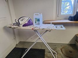 Dampfbügeleisen Philips SpeedCare mit Bügelbrett und Wasser