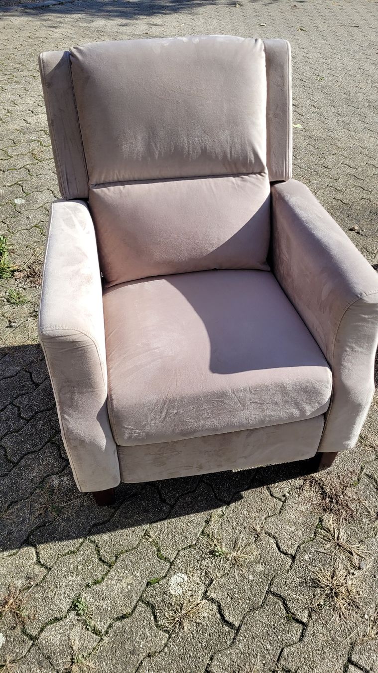 Sessel: Gemütlicher Relaxsessel, hellbeige, Top Zustand – Gebraucht aus Magden von Rdusty 3