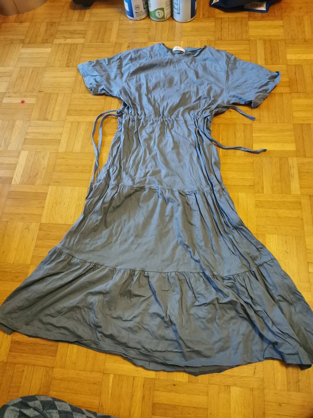 Lotti di vestiti: 2 Kleider und ein Rock Gr. S – Usato da Basel venduto da grandfamily 2
