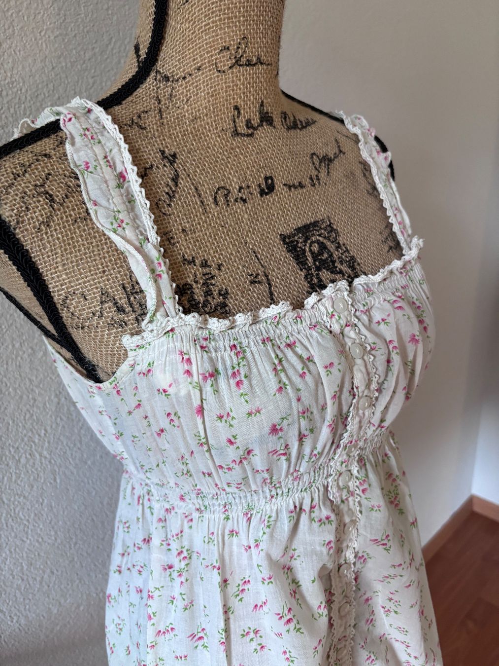 Vero Moda Tops: Süsses Top M Vero Moda – D'occasion à Balsthal par Uroby 1