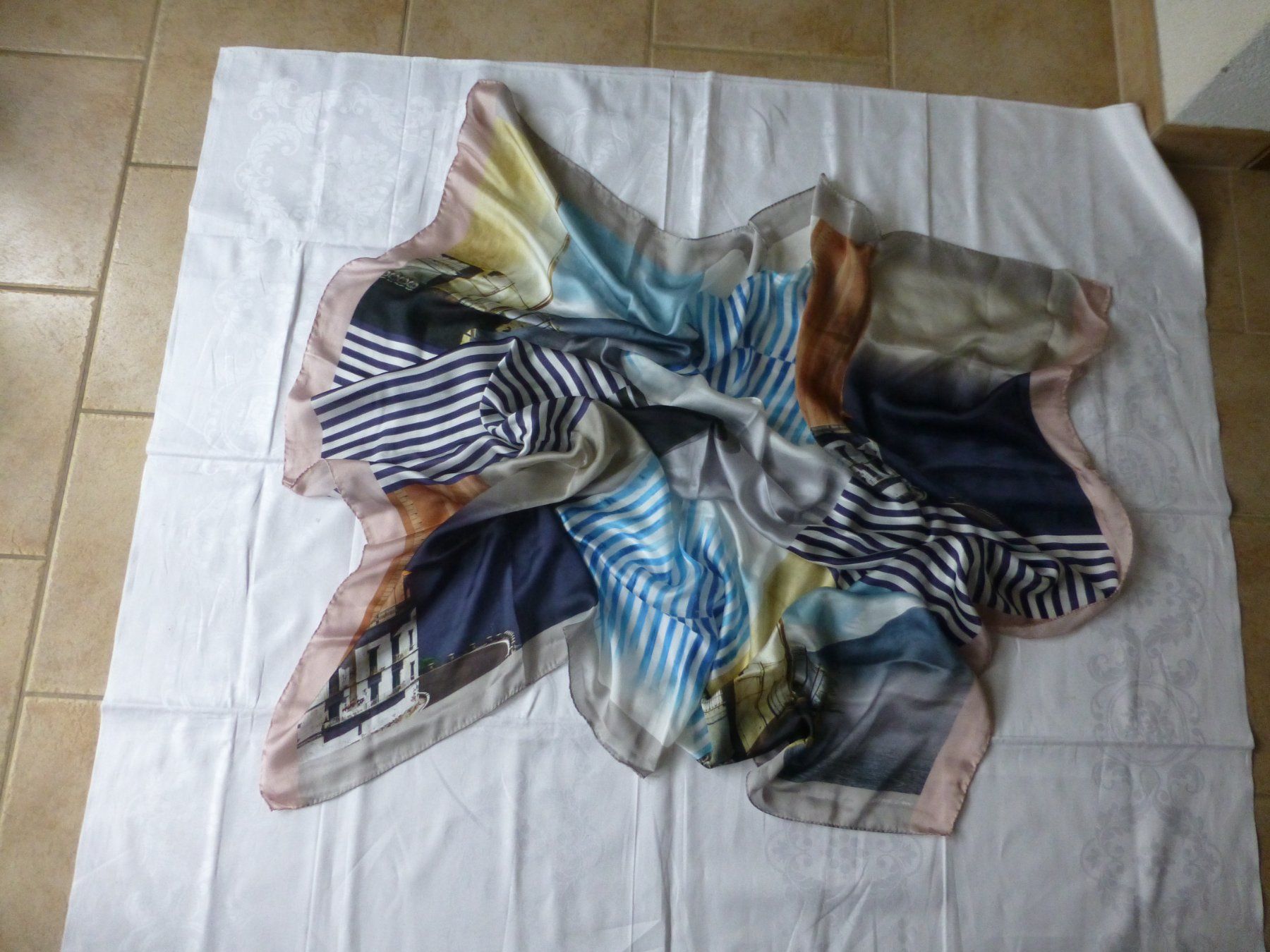 Marc Cain Foulard & Sciarpe: Foulard echte Seide von Marc Cain – Usato da Würenlingen venduto da drago56 2