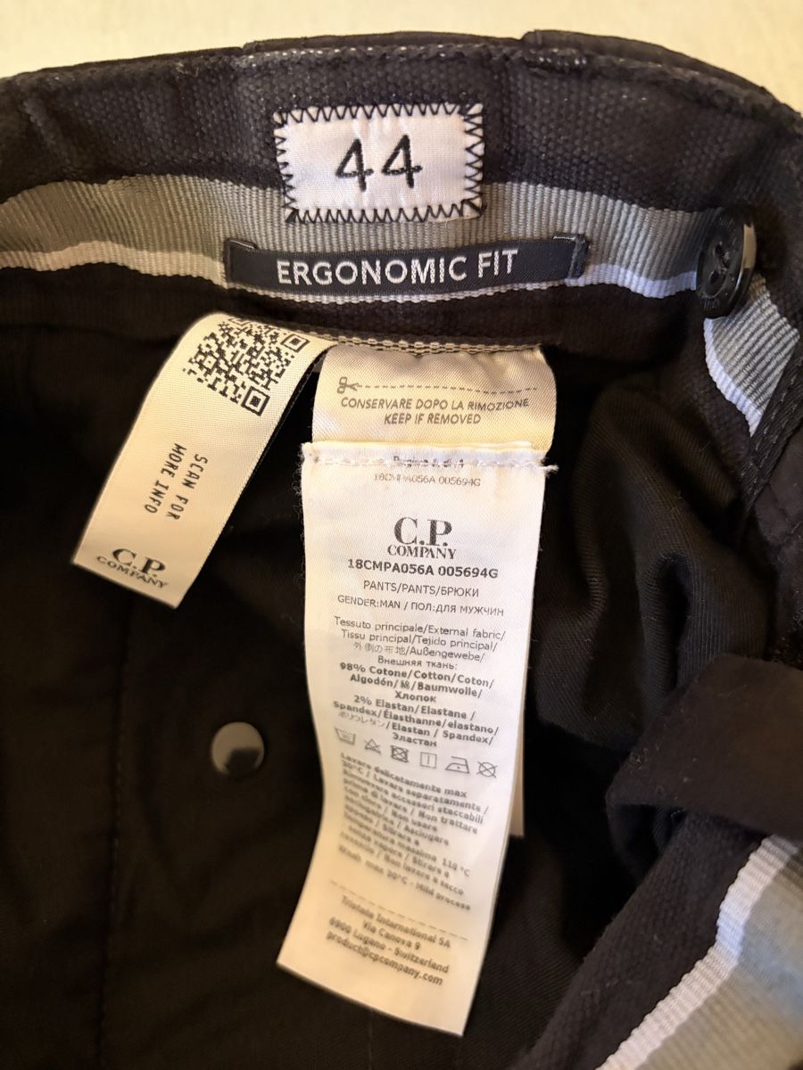 CP Company Pantaloni: Cargo C.P Company – Usato da Köniz venduto da kha_tbc7 3