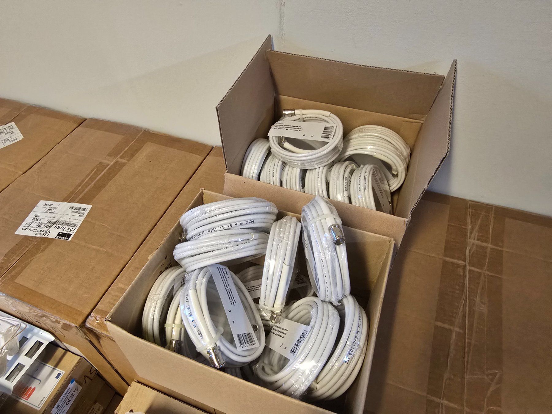 Cavi: Posten neuer Breitbandkabel Cablecom div. Längen ab 1.- – Nuovo e nell'imballaggio originale da KRINAU venduto da Mio_Liqstyle 5
